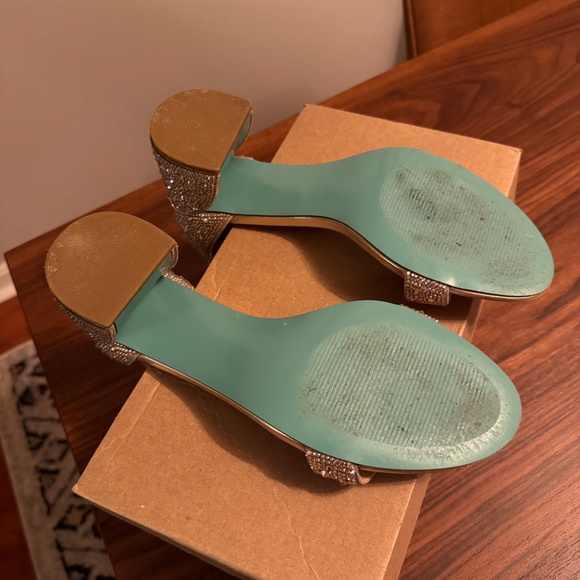 Betsey Johnson Shaye Sandal 8M (WORN ONCE!) - Picture 6 of 8